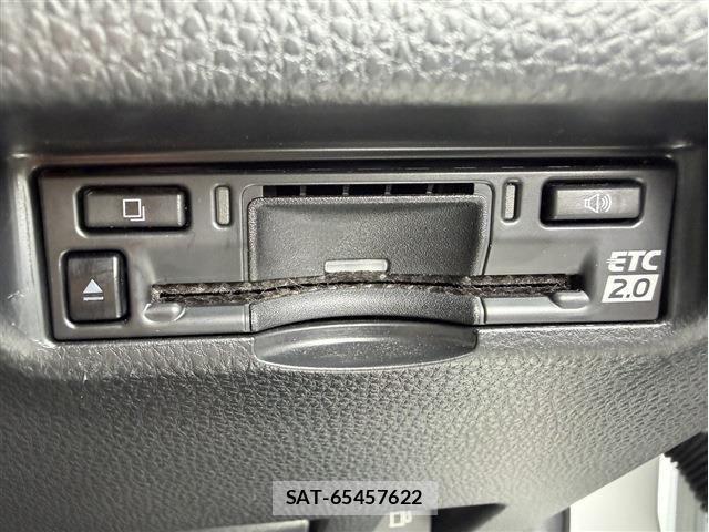 Toyota HARRIER HYBRID 2024-03 7616860-6