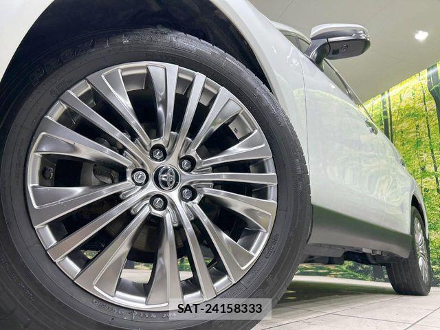 Toyota HARRIER HYBRID 2023-09 7616857-12