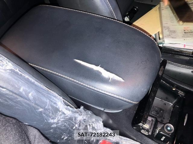 Toyota HARRIER HYBRID 2015-07 7616900-27