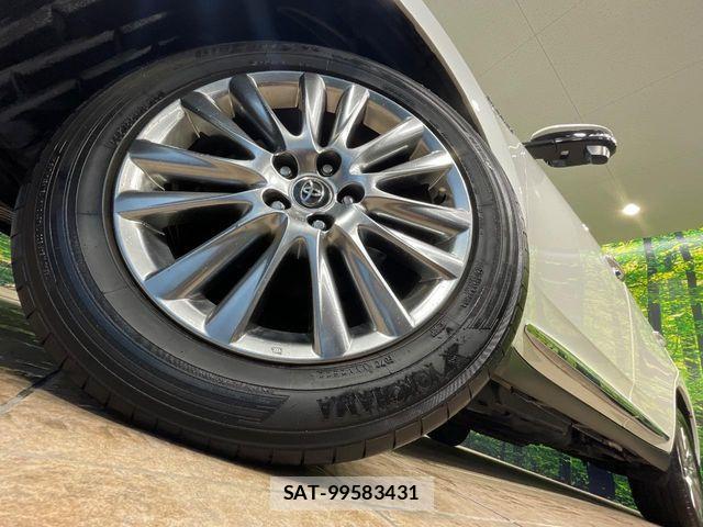 Toyota HARRIER HYBRID 2018-04 7616886-12