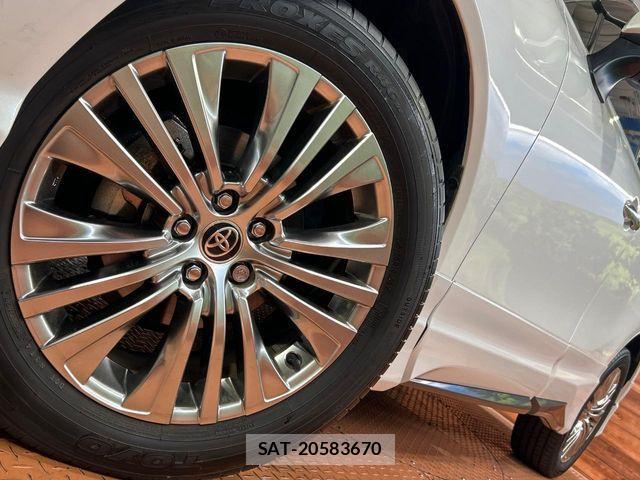 Toyota HARRIER HYBRID 2023-03 7616850-12