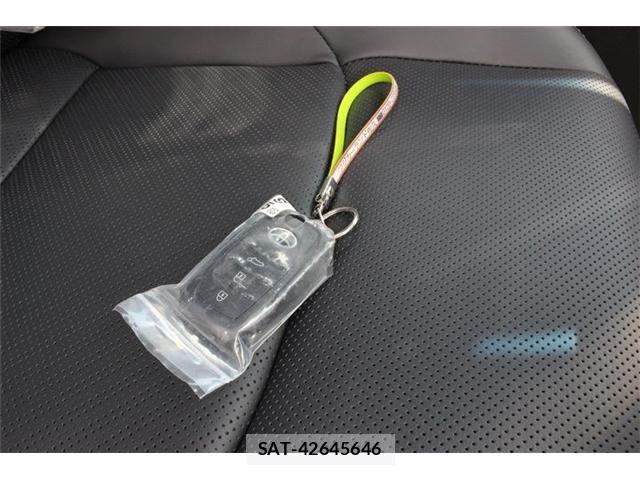 Toyota HARRIER HYBRID 2025-03 7616849-25