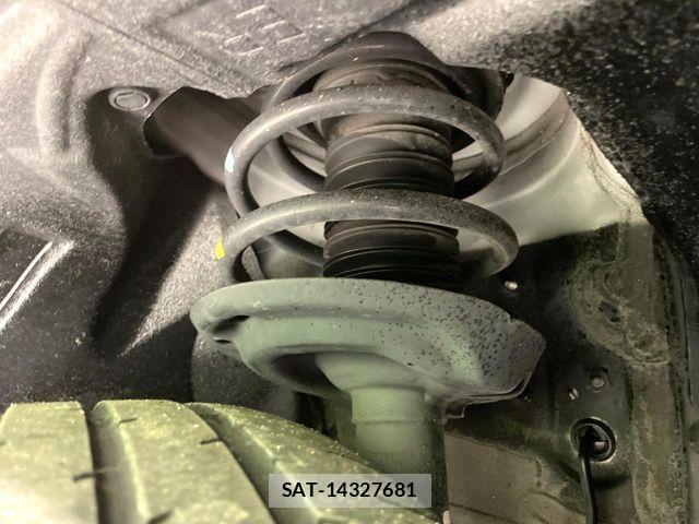 Toyota HARRIER HYBRID 2020-07 7616884-19