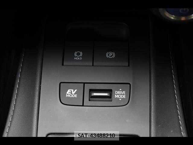 Toyota HARRIER HYBRID 2021-06 7616877-16