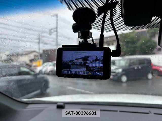 Toyota HARRIER HYBRID 2017-07 7723841-13