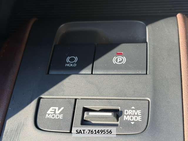 Toyota HARRIER HYBRID 2023-06 7723801-14