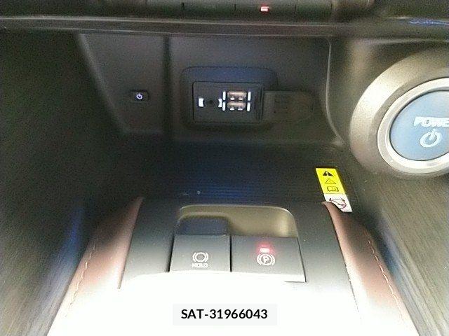 Toyota HARRIER HYBRID 2021-08 7876704-22