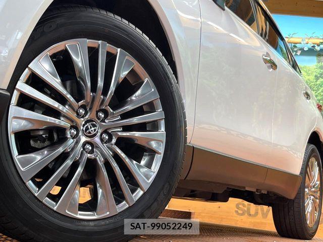 Toyota HARRIER HYBRID 2024-03 7961900-12