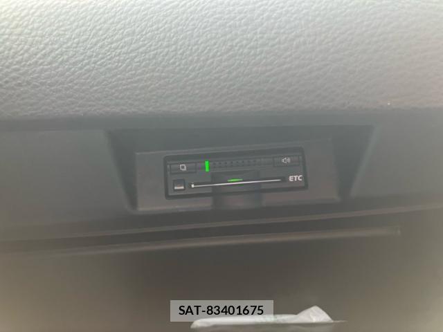Toyota HARRIER HYBRID 2014-03 7961912-22