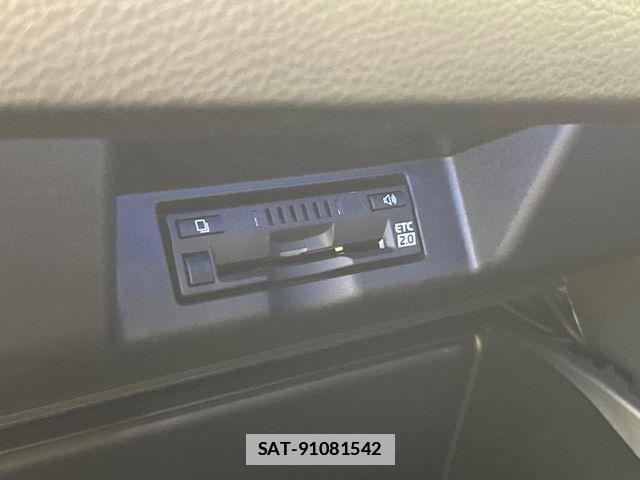 Toyota HARRIER HYBRID 2017-06 7961909-5