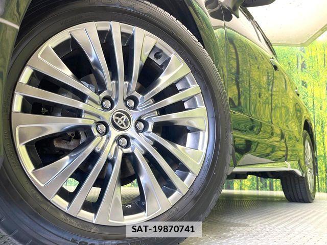 Toyota HARRIER HYBRID 2023-05 7979378-12