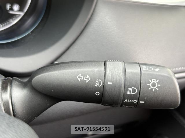 Toyota HARRIER HYBRID 2021-06 8035820-28