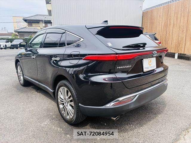 Toyota HARRIER HYBRID 2020-08 8035818-18
