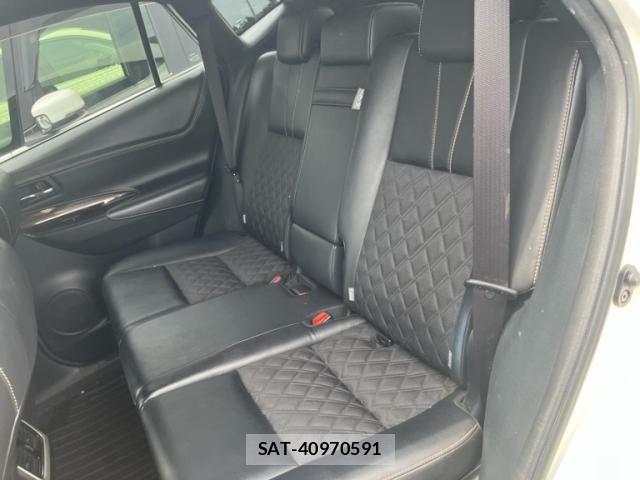 Toyota HARRIER HYBRID 2015-08 8035839-12