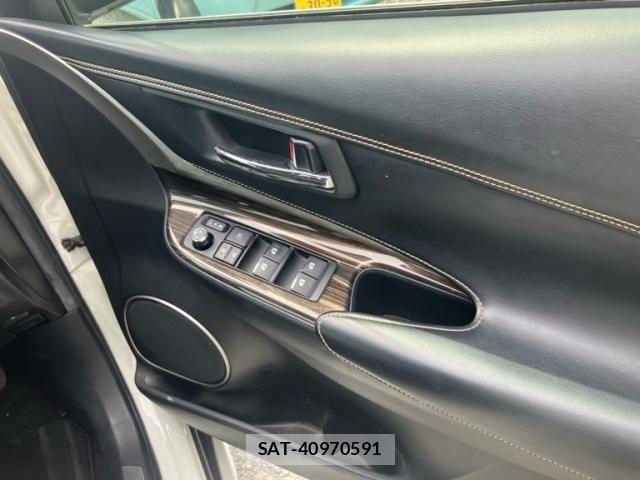 Toyota HARRIER HYBRID 2015-08 8035839-16