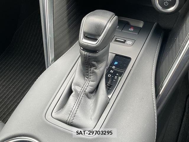 Toyota HARRIER HYBRID 2024-02 8073917-17