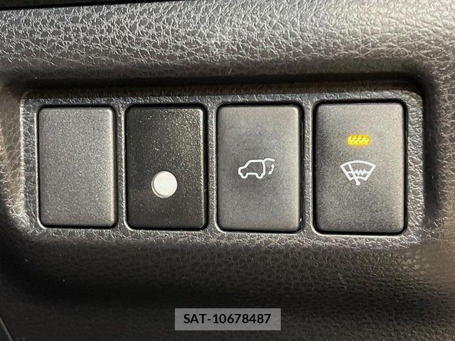 Toyota HARRIER HYBRID 2017-06 8073924-8