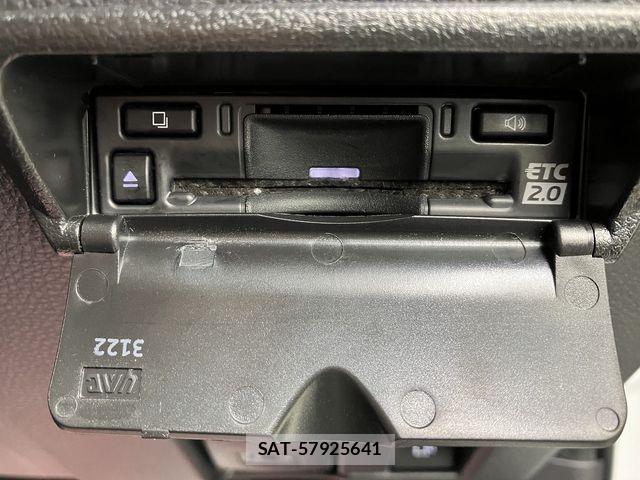 Toyota HARRIER HYBRID 2023-02 8073906-21
