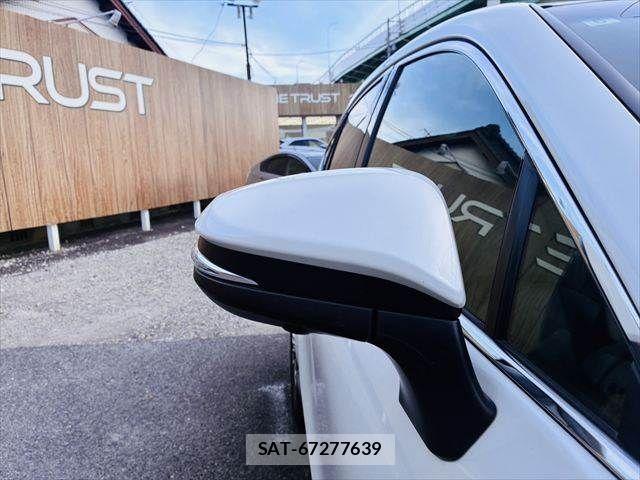 Toyota HARRIER HYBRID 2021-06 8073922-28