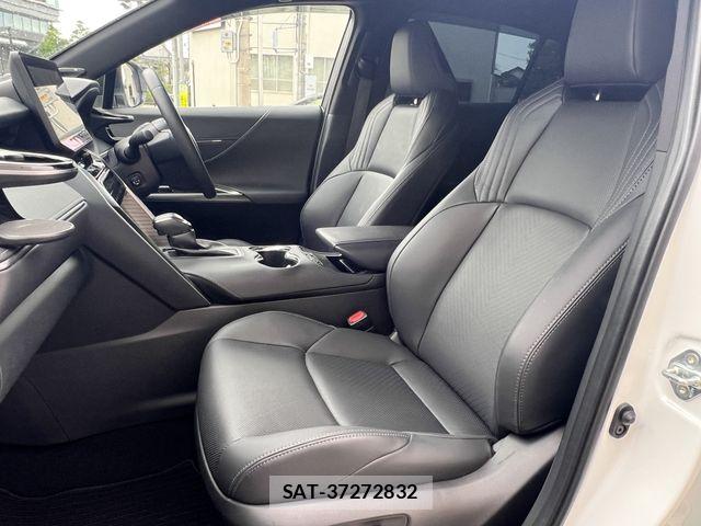 Toyota HARRIER HYBRID 2024-09 8099424-12
