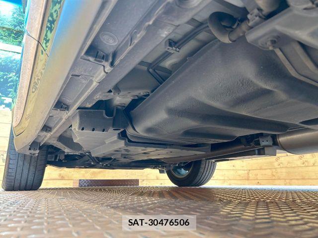 Toyota HARRIER HYBRID 2018-02 8099457-19