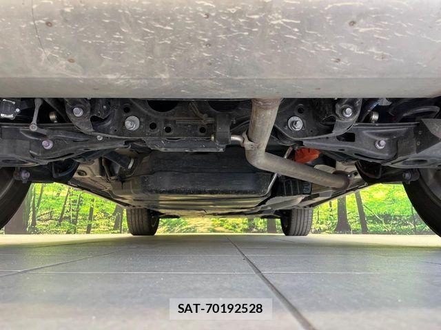 Toyota HARRIER HYBRID 2023-09 8130398-18