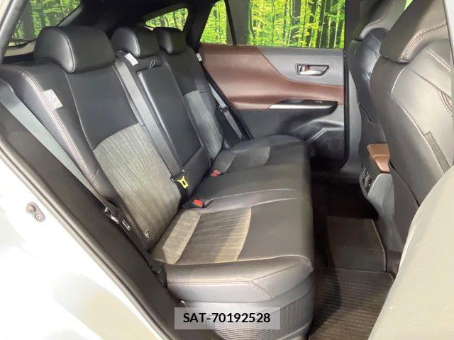 Toyota HARRIER HYBRID 2023-09 8130398-8
