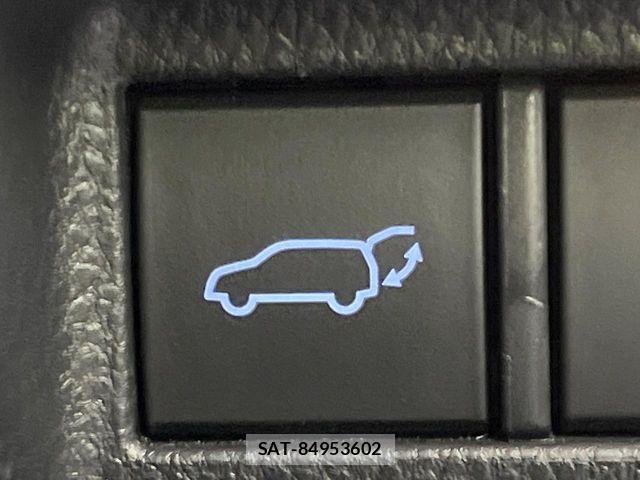 Toyota HARRIER HYBRID 2021-11 8145877-7
