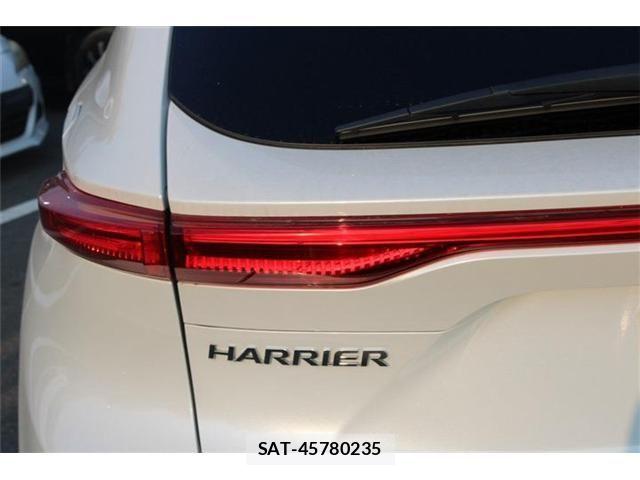 Toyota HARRIER HYBRID 2023-08 8158529-21