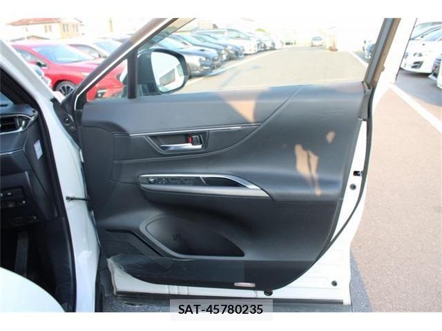 Toyota HARRIER HYBRID 2023-08 8158529-24