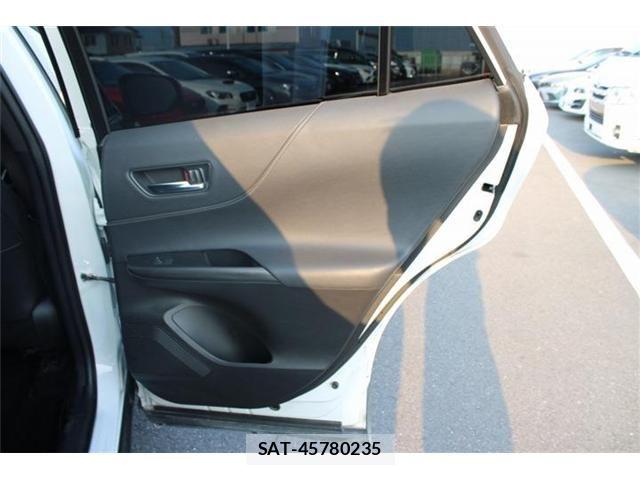 Toyota HARRIER HYBRID 2023-08 8158529-27