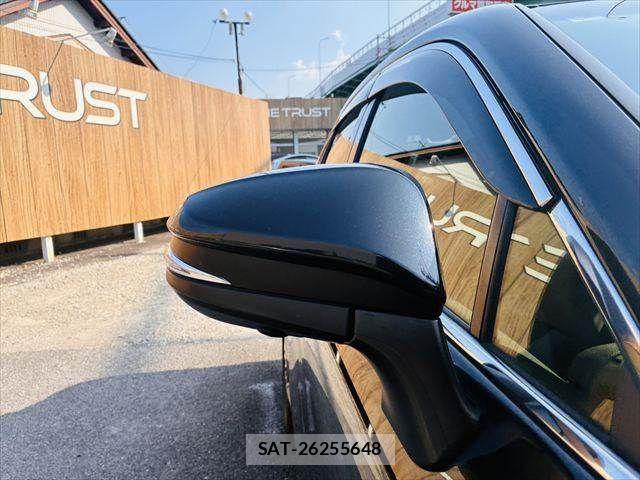 Toyota HARRIER HYBRID 2021-03 8158526-27