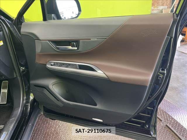 Toyota HARRIER HYBRID 2020-08 8207754-23