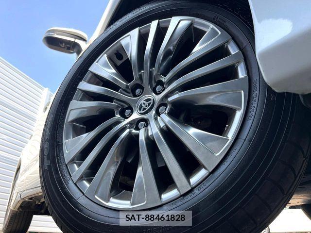 Toyota HARRIER HYBRID 2023-09 8207743-16