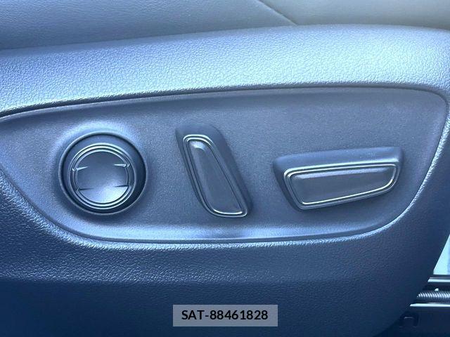Toyota HARRIER HYBRID 2023-09 8207743-6