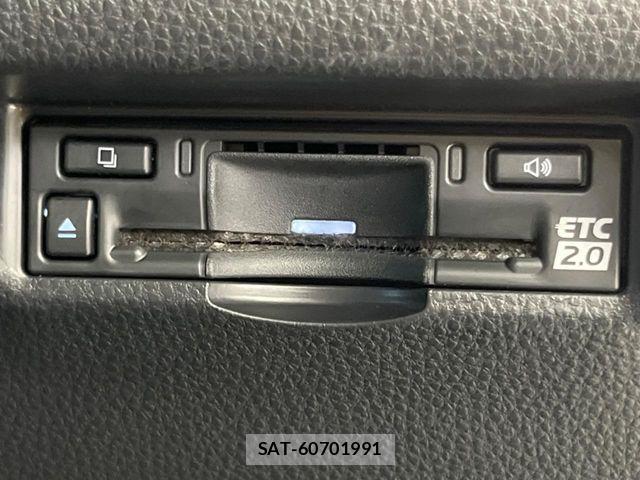 Toyota HARRIER HYBRID 2023-06 8207762-7