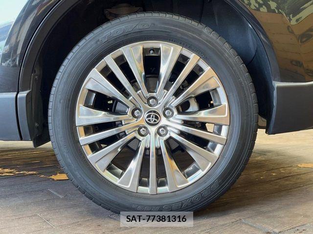 Toyota HARRIER HYBRID 2023-03 8230234-12