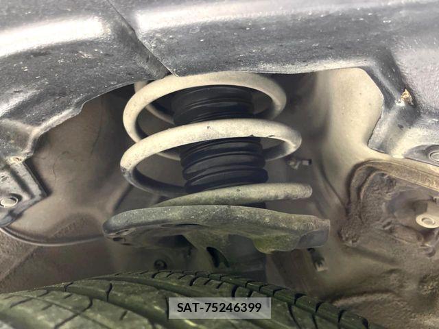 Toyota HARRIER HYBRID 2017-01 8230250-19