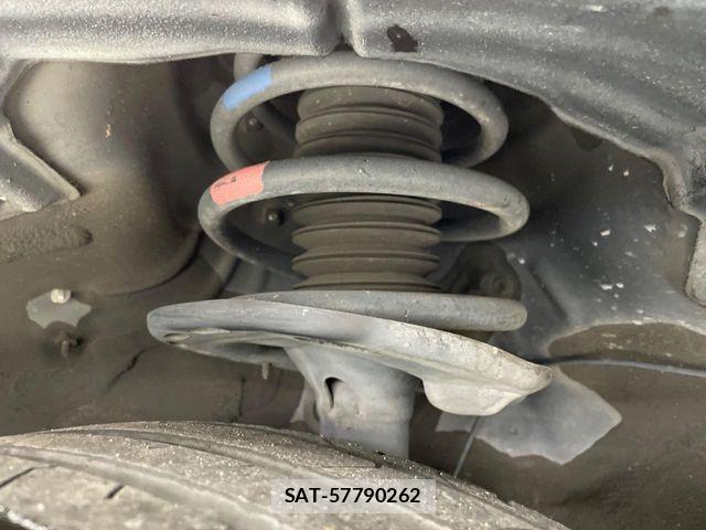 Toyota HARRIER HYBRID 2017-08 8230242-19
