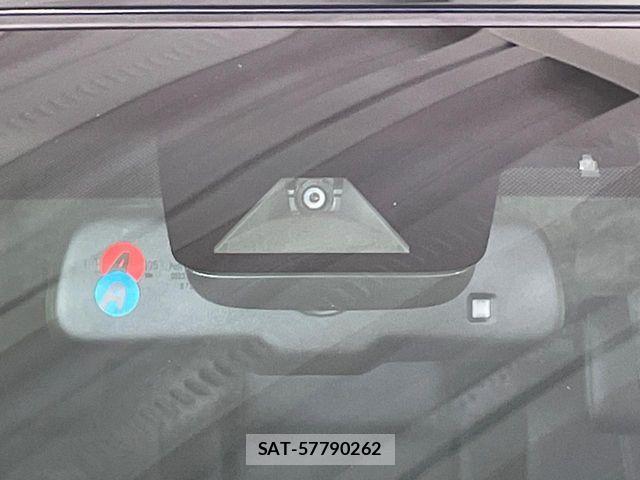 Toyota HARRIER HYBRID 2017-08 8230242-4