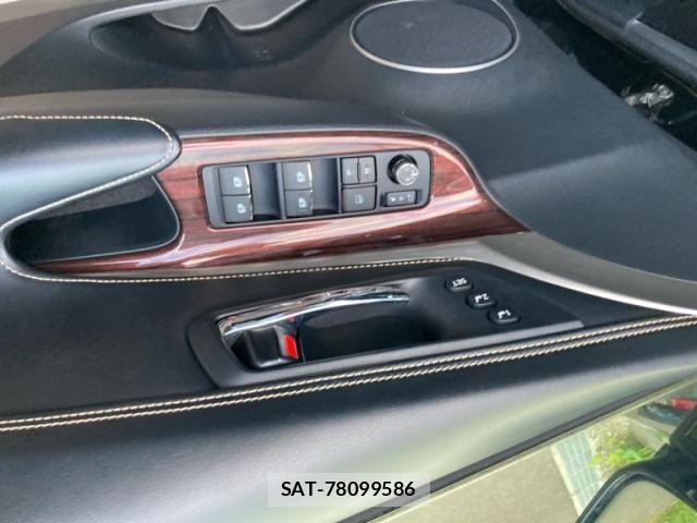 Toyota HARRIER HYBRID 2015-12 8230251-18