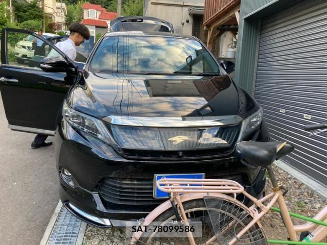 Toyota HARRIER HYBRID 2015-12 8230251-2