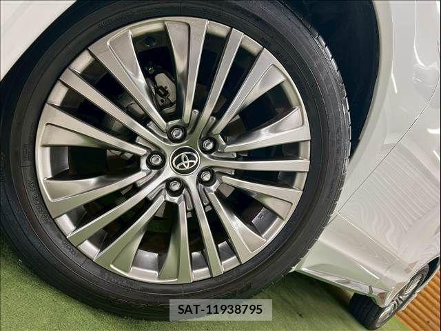 Toyota HARRIER HYBRID 2023-12 8245323-18