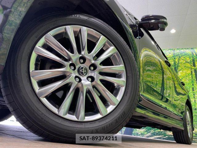 Toyota HARRIER HYBRID 2018-03 8245340-13