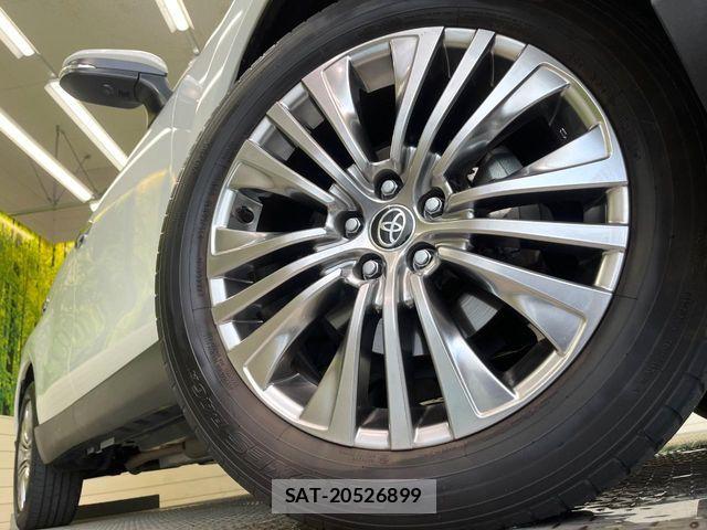 Toyota HARRIER HYBRID 2021-11 8245339-12