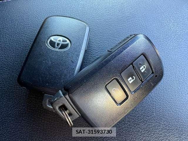 Toyota HARRIER HYBRID 2015-09 8336077-24
