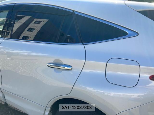 Toyota HARRIER HYBRID 2021-12 8336049-3