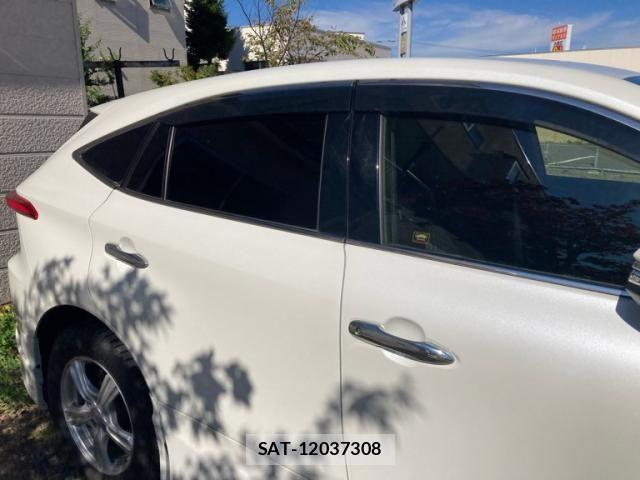 Toyota HARRIER HYBRID 2021-12 8336049-8