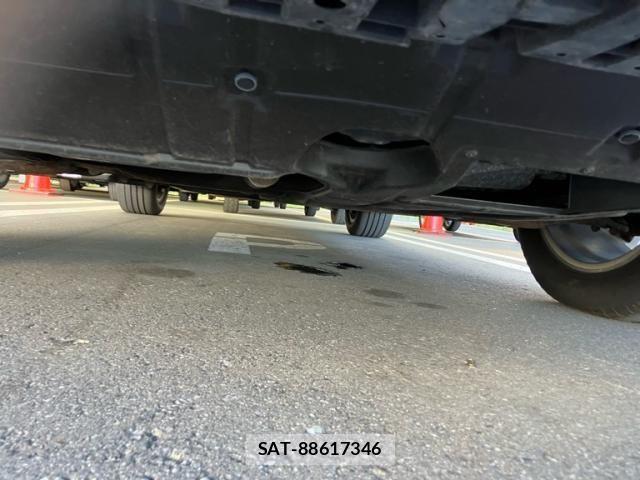 Toyota HARRIER HYBRID 2016-03 8354605-9