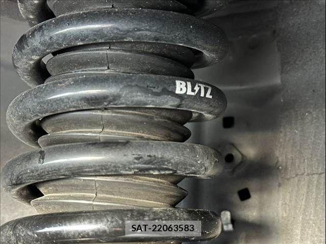 Toyota HARRIER HYBRID 2022-02 8366152-4
